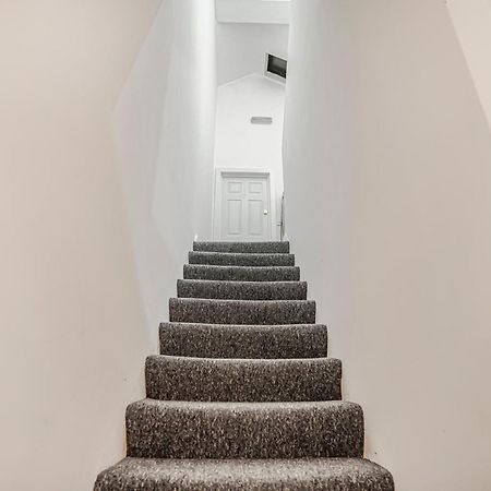Modern Apartments London With Free Wifi Екстериор снимка