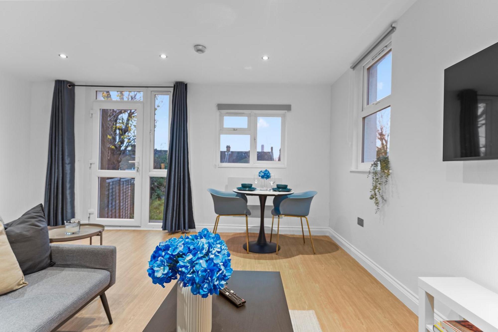 Modern Apartments London With Free Wifi Екстериор снимка
