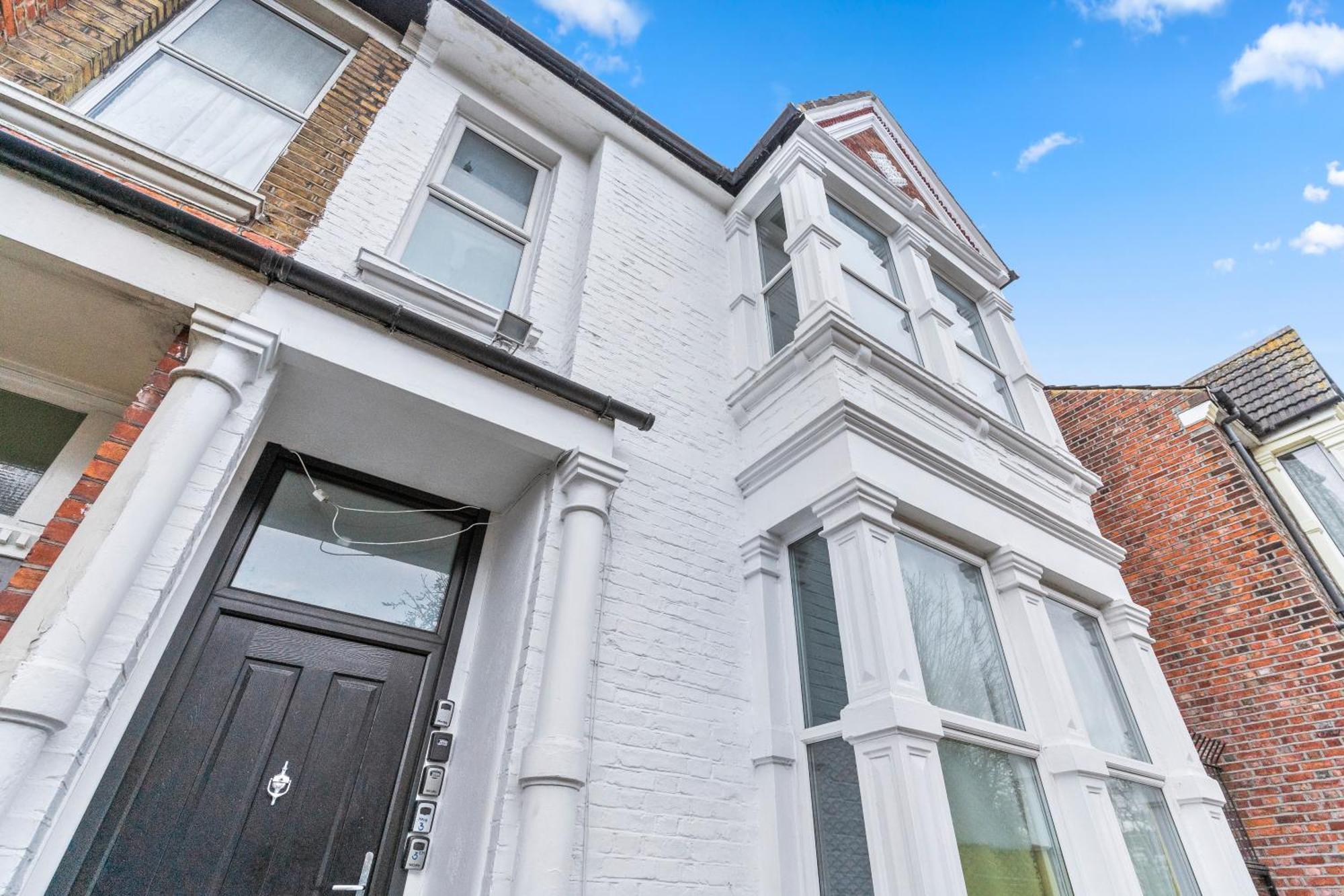 Modern Apartments London With Free Wifi Екстериор снимка