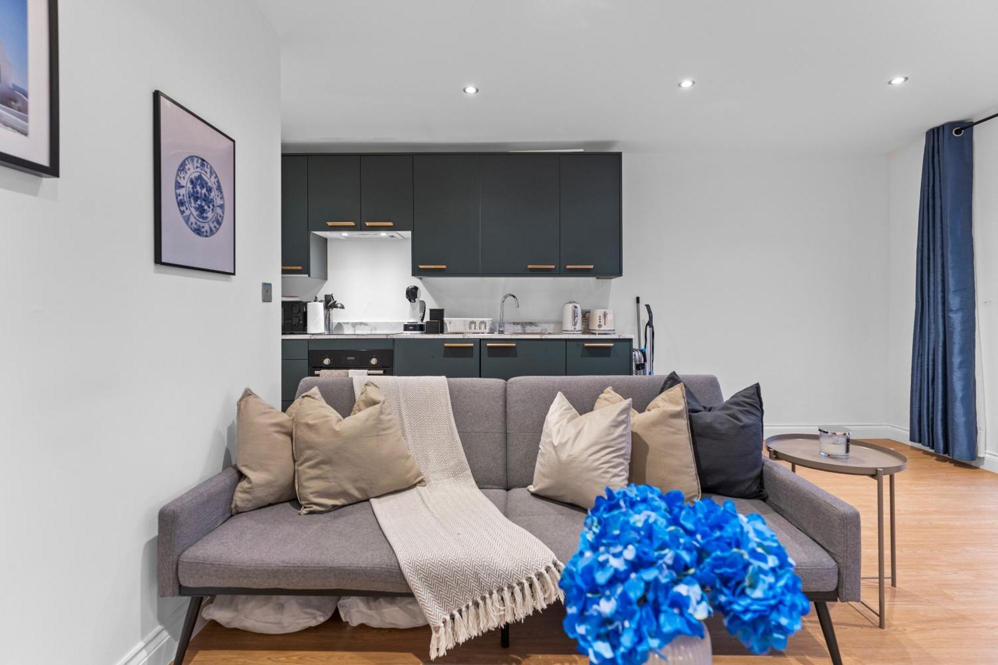 Modern Apartments London With Free Wifi Екстериор снимка