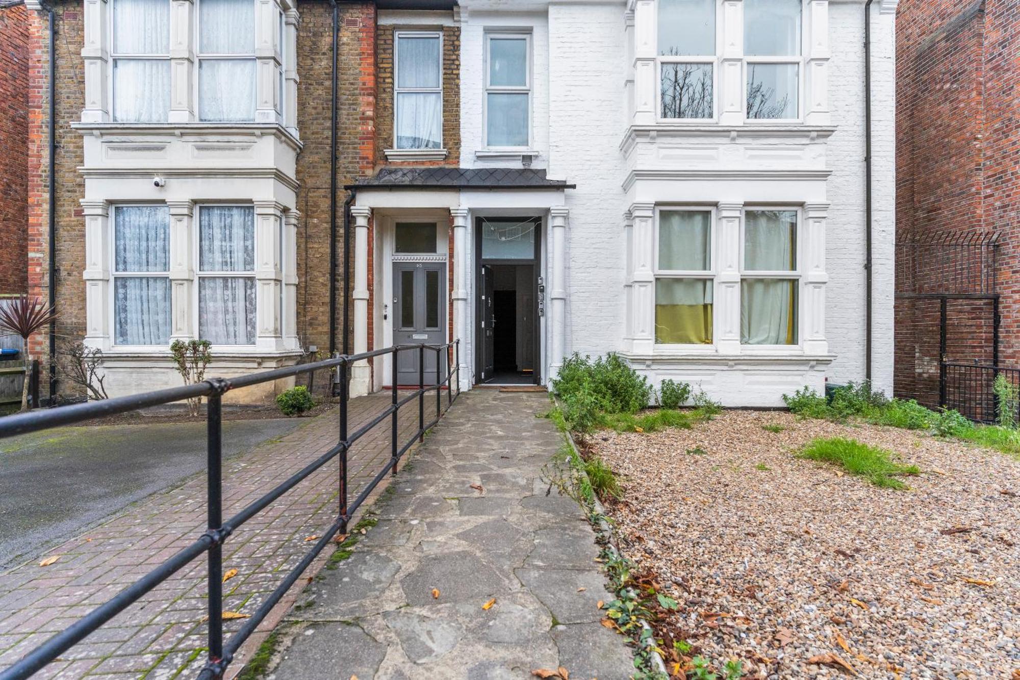 Modern Apartments London With Free Wifi Екстериор снимка