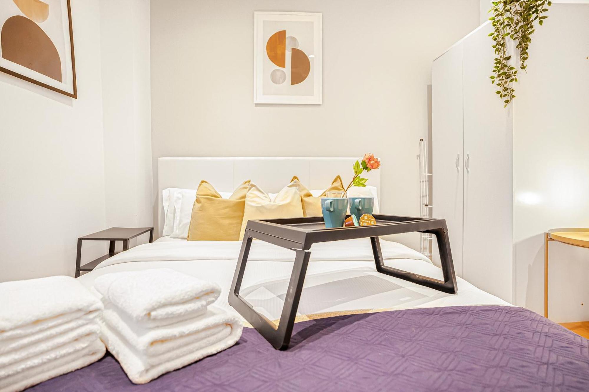 Modern Apartments London With Free Wifi Екстериор снимка