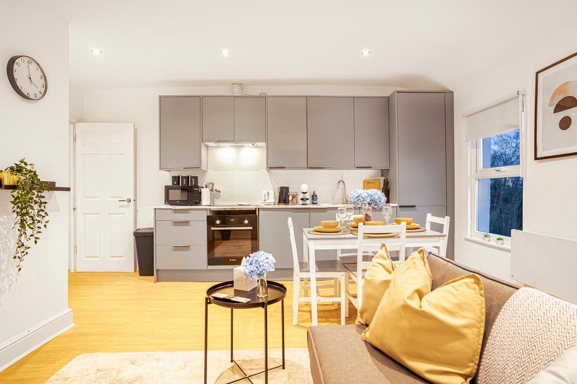 Modern Apartments London With Free Wifi Екстериор снимка